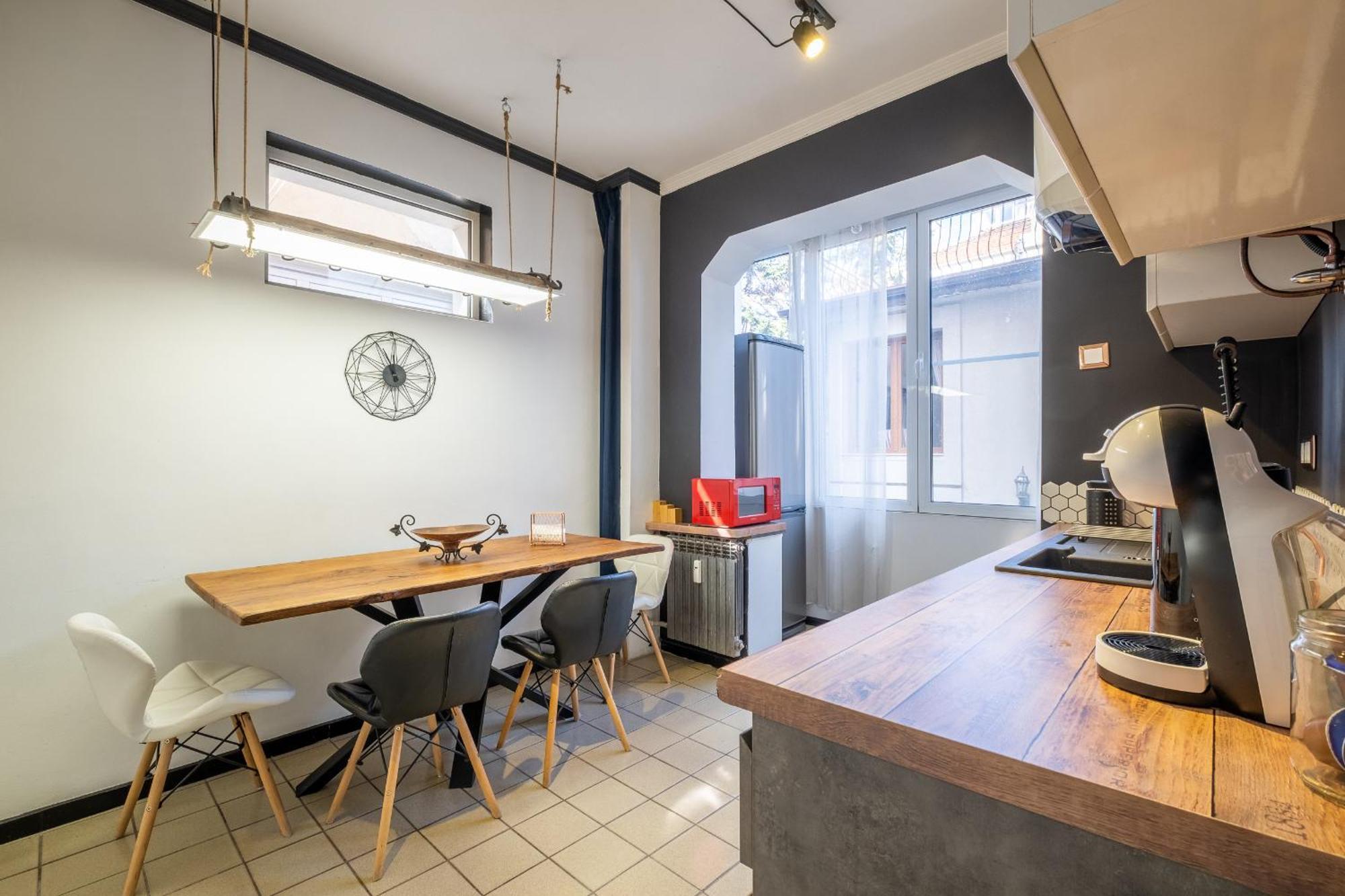 Modern , Spacious 2Br Apartment In Top Center โซเฟีย ภายนอก รูปภาพ