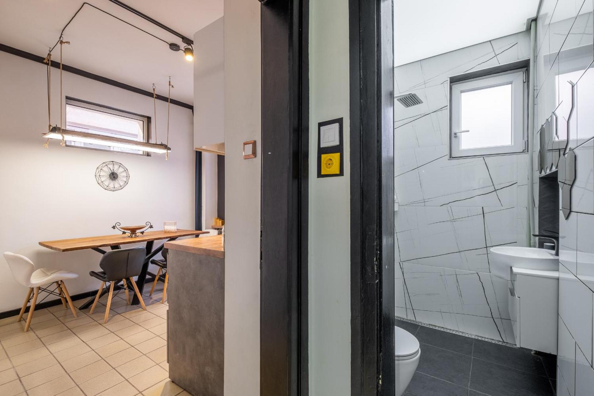 Modern , Spacious 2Br Apartment In Top Center โซเฟีย ภายนอก รูปภาพ